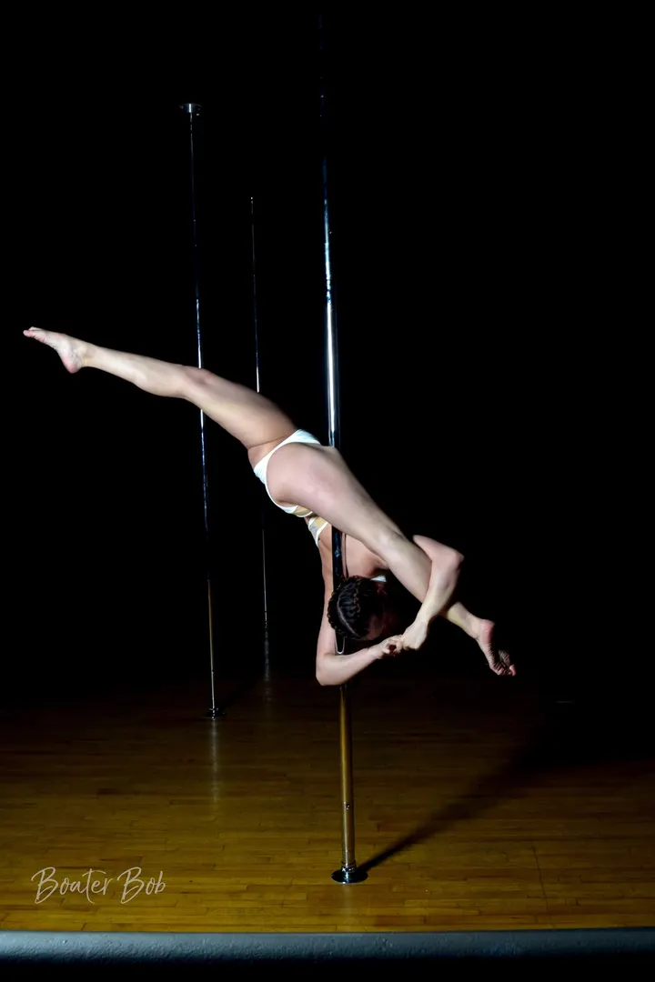 Club pole — pole fitness-studio in Galton Village, Smethwick — 2