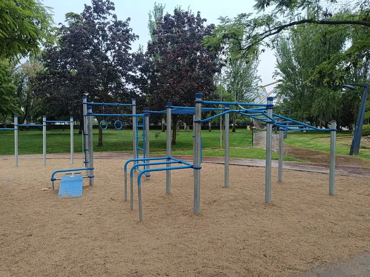 Parque calistenia en San Adrian — Entrenamiento funcional en Las Gaunas, Logroño