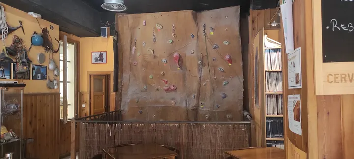 Salamandra Boulder Café — boulder-studio en Chamberí, Madrid — 3