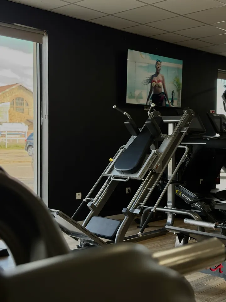 Le District — salle de fitness-studio à Quartier de la Joannade, Bourg-Saint-Andéol — 2