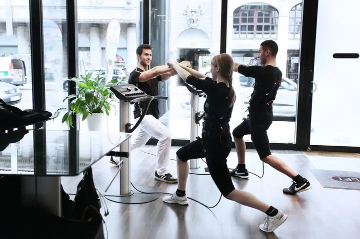 Bodystreet Moosach Fitnesscenter — EMS-Training in Moosach, München