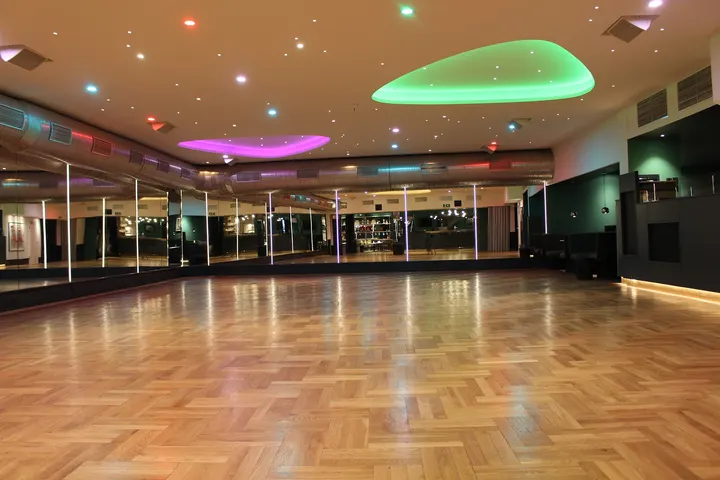 Tanzschule Renz & Partner — Tanz in Mitte, Bremen