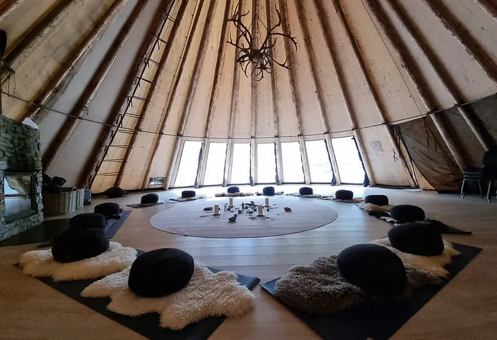 Vaajma Yoga — yoga-studio i Strømmen