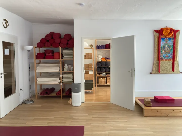 devi mātā Integrale — Yoga in Pempelfort, Düsseldorf