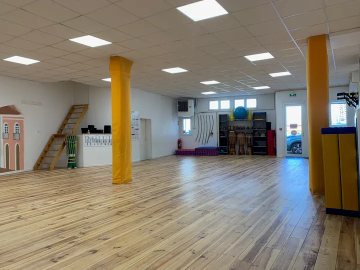Capoeira Equilibrio — arts martiaux-studio au Grand-Treuil, Limoges — 2