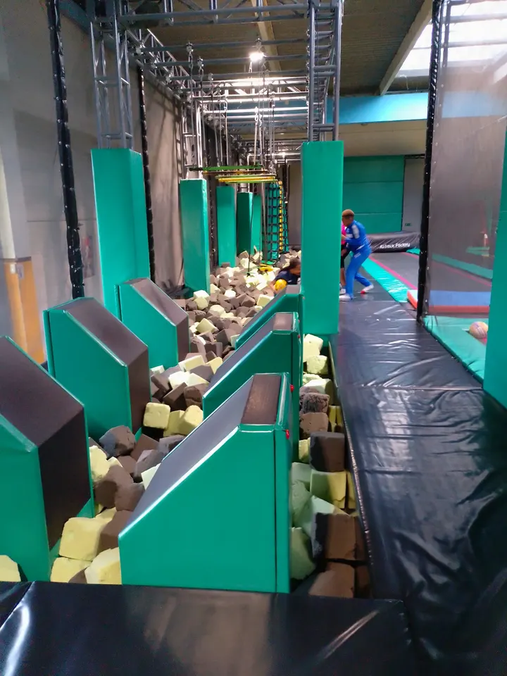 Trampoline Park Caen/Bretteville sur odon — salle de fitness-studio à Bretteville-sur-Odon — 4