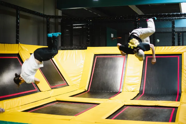 Trampoline Park Caen/Bretteville sur odon — Salle de fitness à Bretteville-sur-Odon