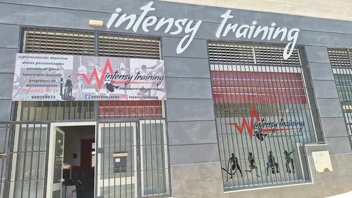 Intensytraining entrenamiento personal — entrenamiento personal-studio en Jerez de la Frontera — 3