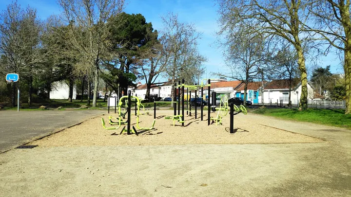 Aire de fitness & street workout — callisthénie-studio à Beaujoire - Halvèque, Nantes — 3
