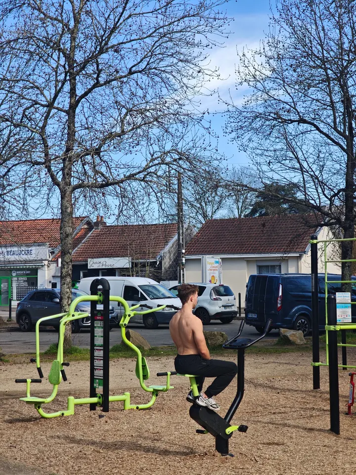 Aire de fitness & street workout — Musculation à Beaujoire - Halvèque, Nantes