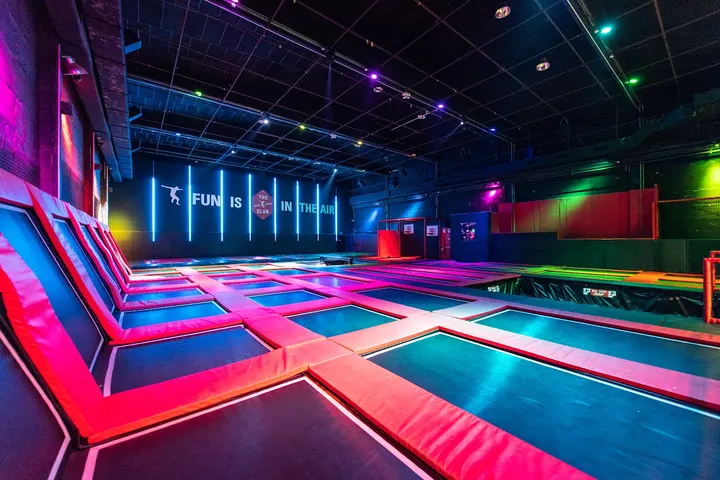 The Indoor Jumping Club | Barcelona — gimnasia-studio en Sant Martí, Barcelona — 3