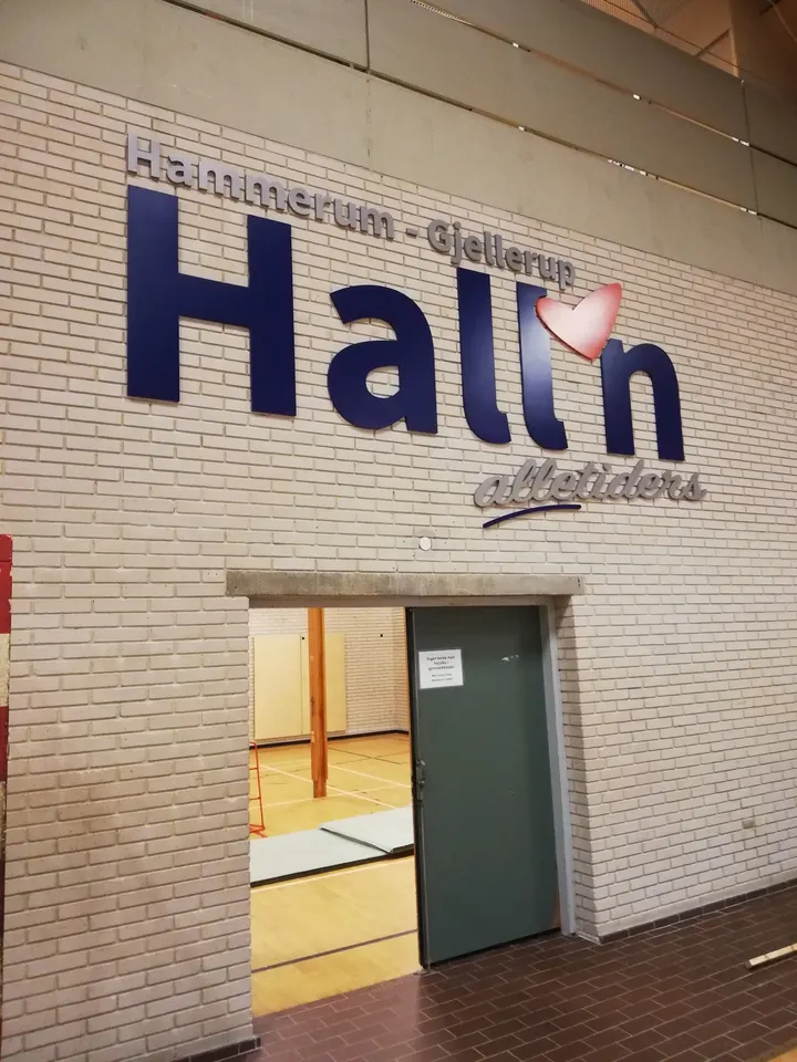 Hammerum Hallen — Træningsstudio i Herning