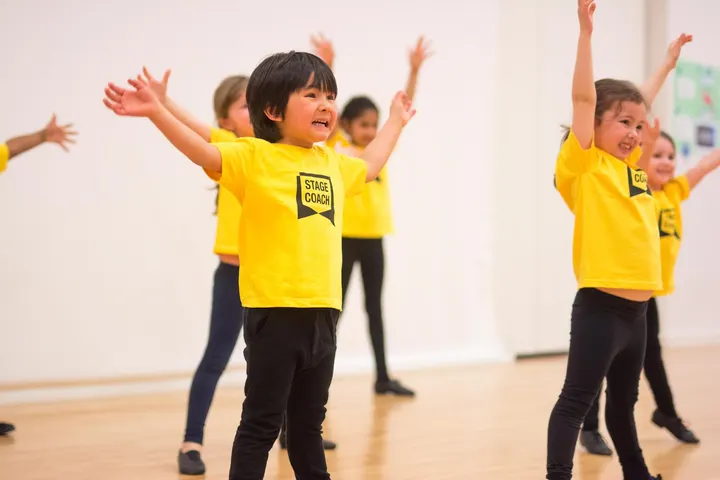Stagecoach Frankfurt Süd-Ost - Tanzschule, Schauspielschule & Gesangsunterricht — tanz-studio in Ostend, Frankfurt am Main — 3