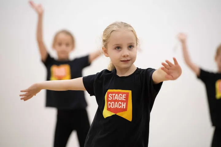 Stagecoach Frankfurt Süd-Ost - Tanzschule, Schauspielschule & Gesangsunterricht — Tanz in Ostend, Frankfurt am Main