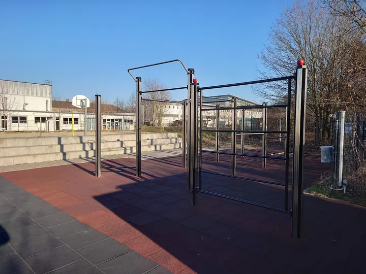 EFC Calisthenics Sportanlage — calisthenics-studio in Erfurt — 3