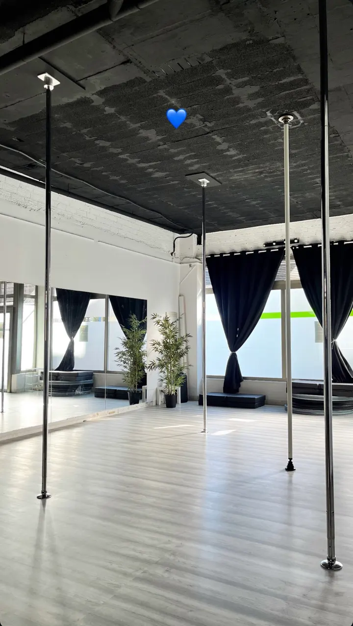 Reverse Pole Studio/ Pole Dance Coruña — estudio de fitness-studio en Coruña — 5
