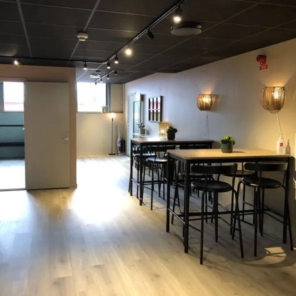 Kindahls Dansakademi — dans-studio i Ulvsunda industriområde, Stockholm — bild 3