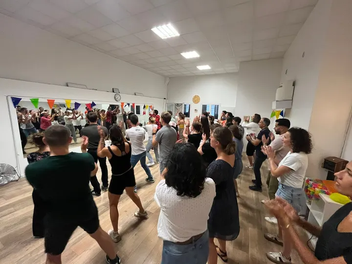 Lyon Salsa Bachata — danse-studio à Lyon — 3
