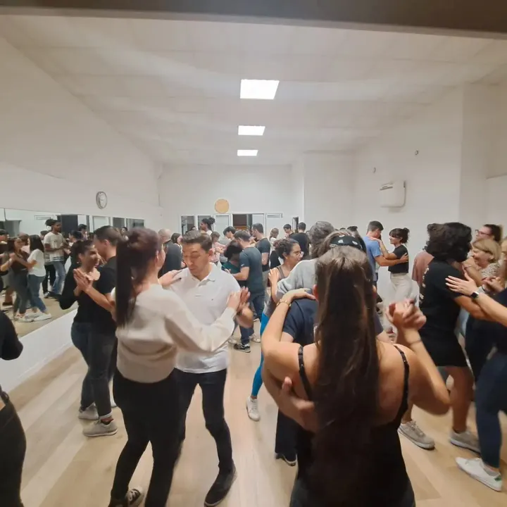 Lyon Salsa Bachata — danse-studio à Lyon — 5