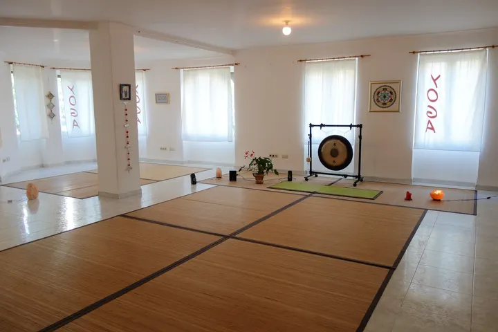 Centro Shambhala Valencia Yoga, Meditación, Taichí, Chikung — Meditación en el Mercat, Valencia