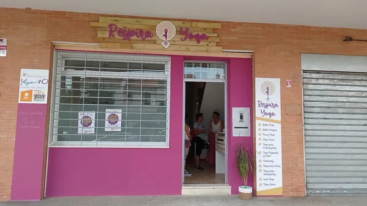 Respira yoga sevilla — yoga-studio en Sevilla Este, Sevilla — 3