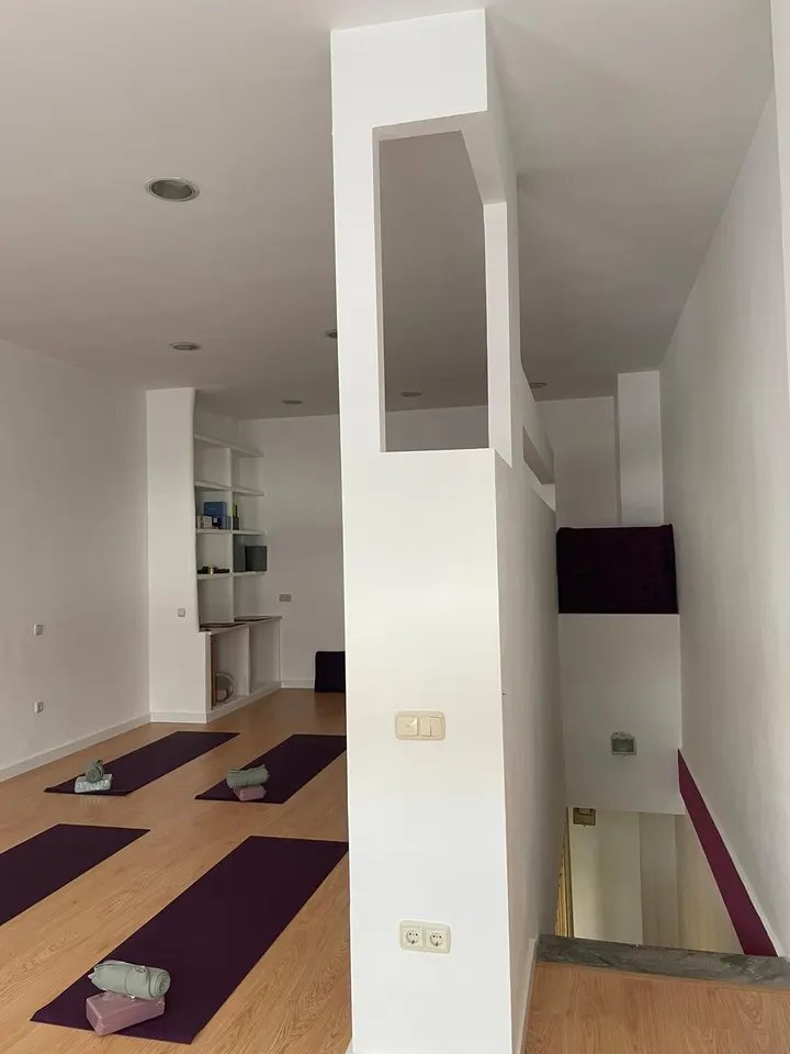 Respira yoga sevilla — yoga-studio en Sevilla — 5