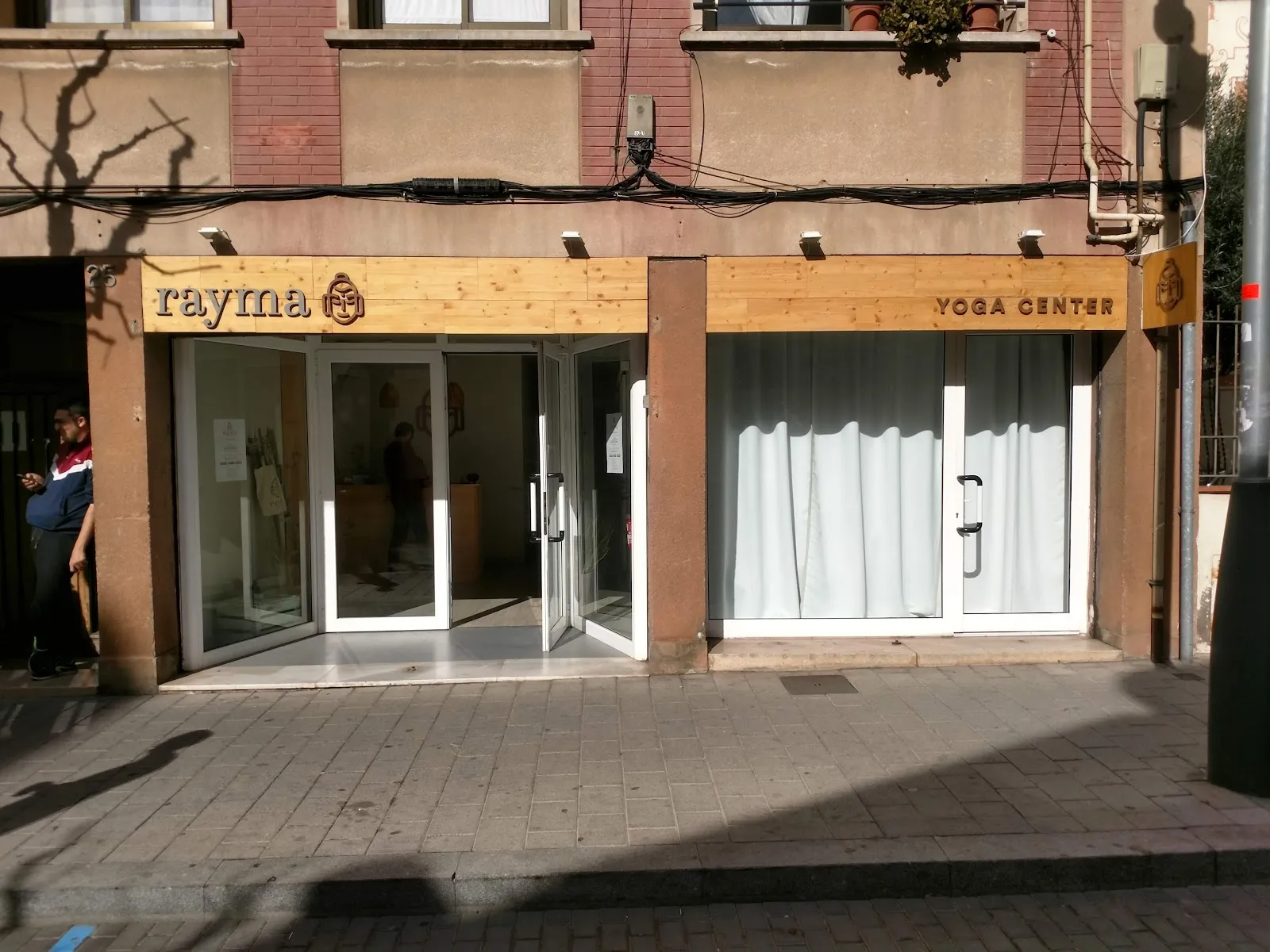 Rayma Yoga - Centro De Yoga - Hatha Yoga - Centros De Yoga — yoga-studio en Sant Joan Despí — 2