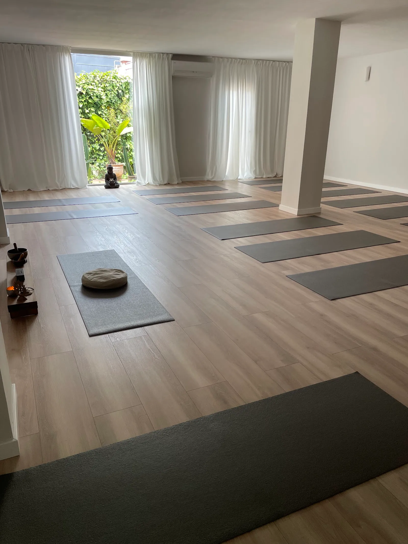 Rayma Yoga - Centro De Yoga - Hatha Yoga - Centros De Yoga — yoga-studio en Sant Joan Despí — 3