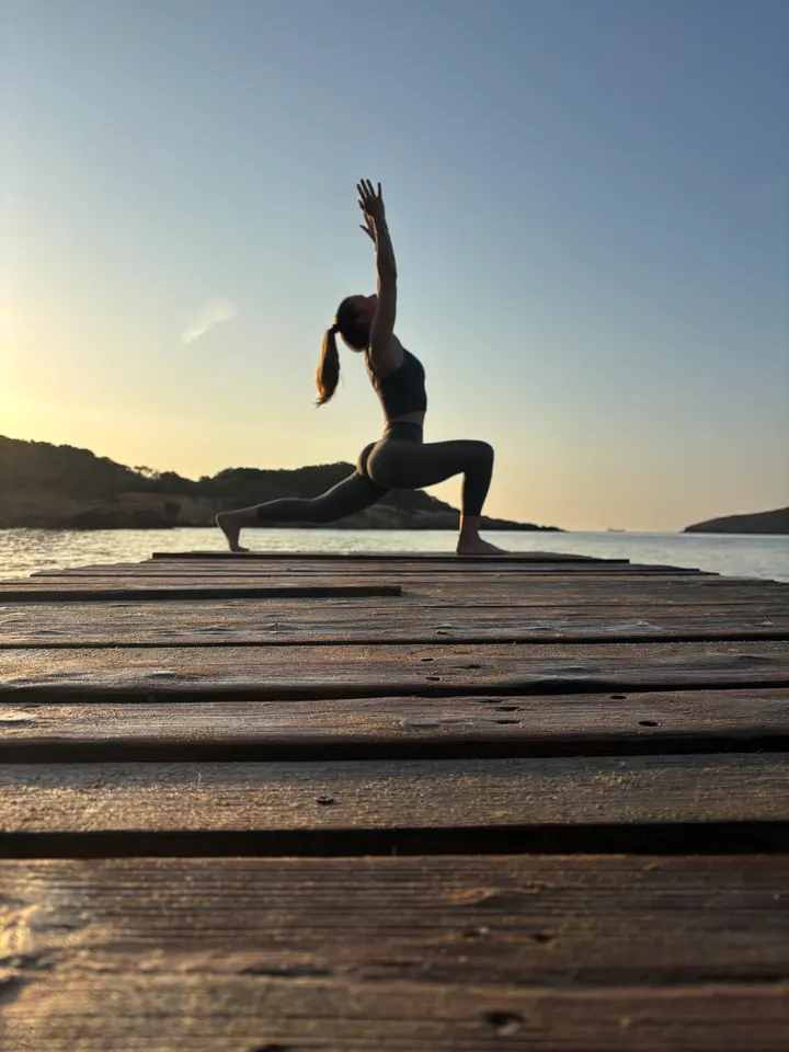 Wellness Wave Ibiza — Yoga en Can Frigoles, Santa Eulària des Riu