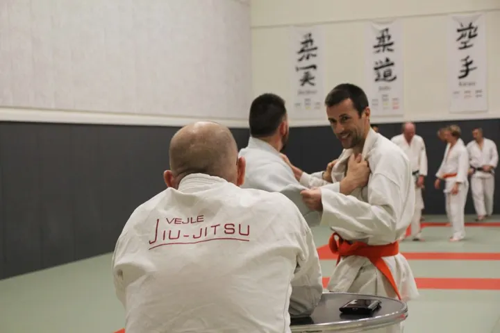Vejle Jiu Jitsu Klub — martial arts-studio i Uhrhøj, Vejle