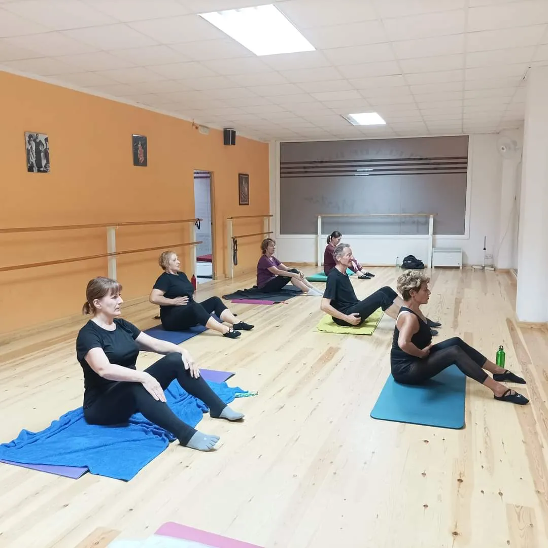 Escuela De Danza — baile-studio en Roses — 4