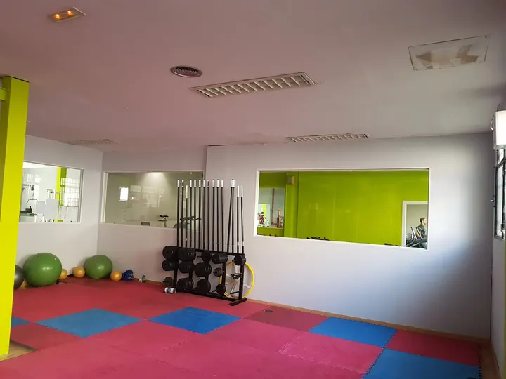 Custom Fitness Gym — estudio de fitness-studio en Ciudad Lineal, Madrid — 3