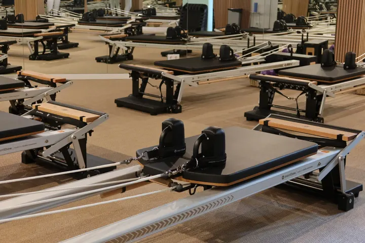 Revamp Reformer Pilates — Pilates em Bairro do Rosário, Cascais