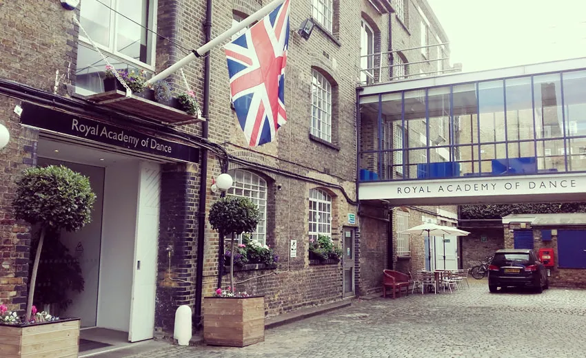 Academia Damar — baile-studio en La Calzada, Gijón — 2