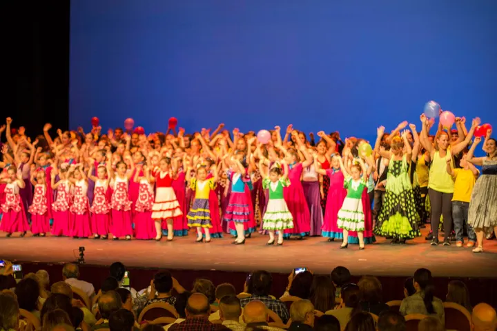Academia Damar — Dance en La Calzada, Gijón