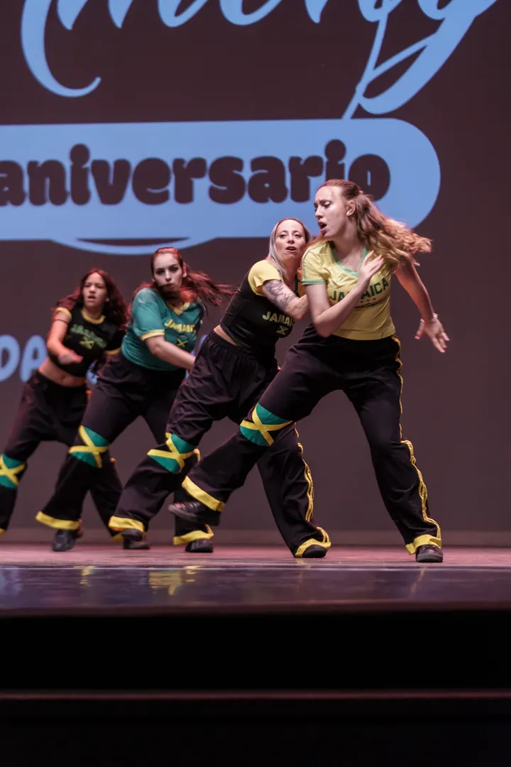Harmony - Escola de Dansa — baile-studio en Sabadell — 3