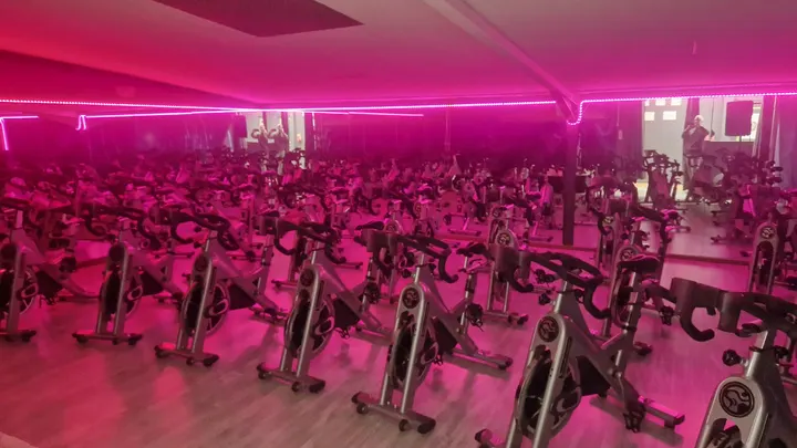 Universal Training — salle de fitness-studio à Tournamy, Mougins — 2