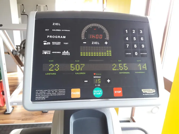 Megafit Fitnessstudio Dresden — Fitnessstudio in Gompitz, Dresden