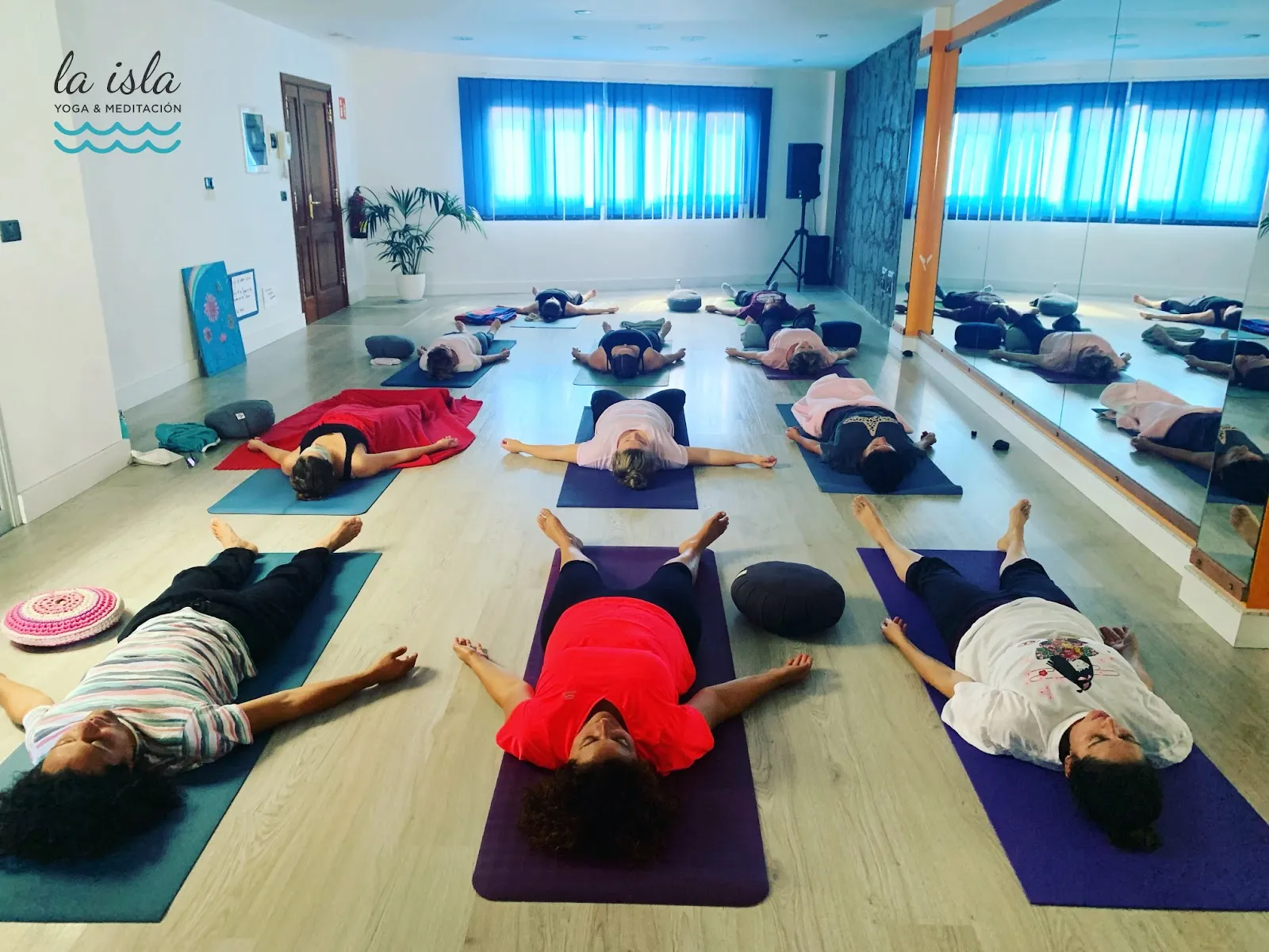 La Isla, Yoga Y Meditación Arucas — yoga-studio en Juan XXIII — 4