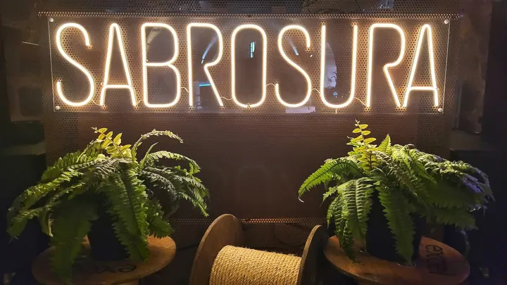 Sabrosura Disco — baile-studio en As Lagoas, Ourense — 3
