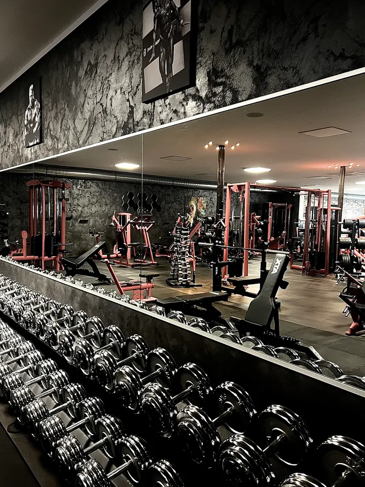 DiVa´s Muckibude — fitnessstudio in Grevenbroich — 3