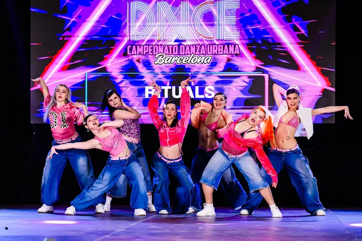 DNA URBAN DANCE ACADEMY — Baile en Torreforta, Tarragona
