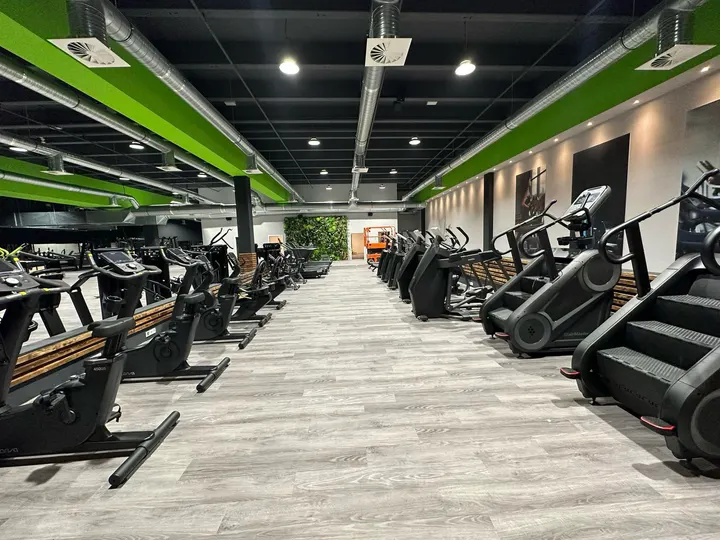 Liv Fitness & Wellness — Fitness Studio in Südfriedhof, Kiel