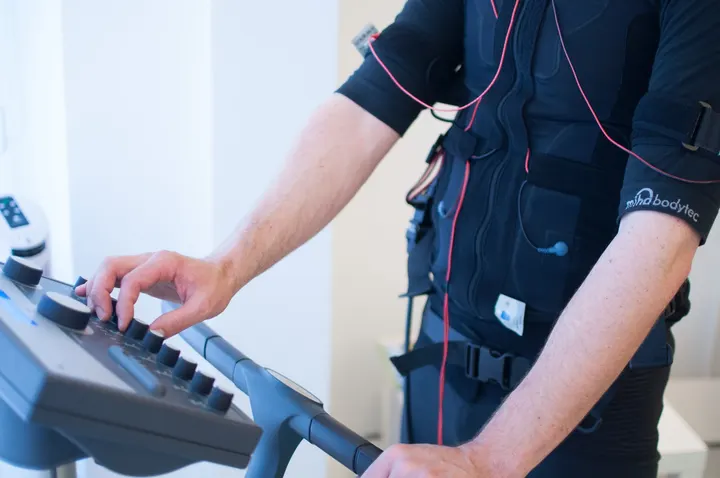 Miha Bodytec Paris — salle de fitness-studio à Paris 15e Arrondissement, Paris — 2