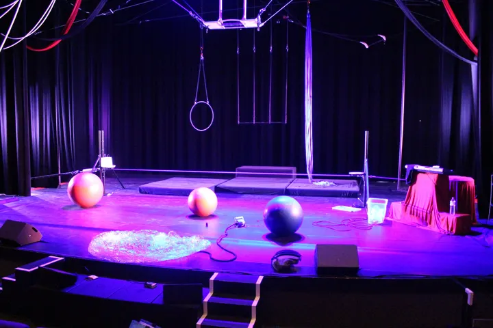 ECOLE DE CIRQUE SAN PRIOTE — arts aériens-studio à Saint-Priest, Lyon — 2