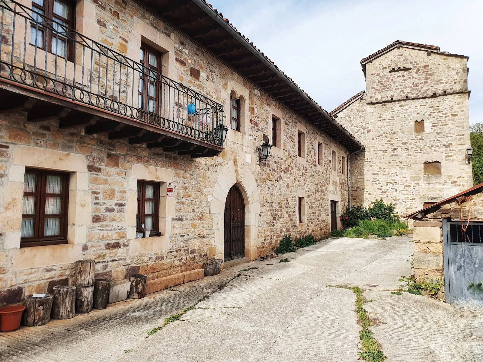 Centro De Retiros De Yoga Y Meditación Pirineo — yoga-studio en Arrieta — 2