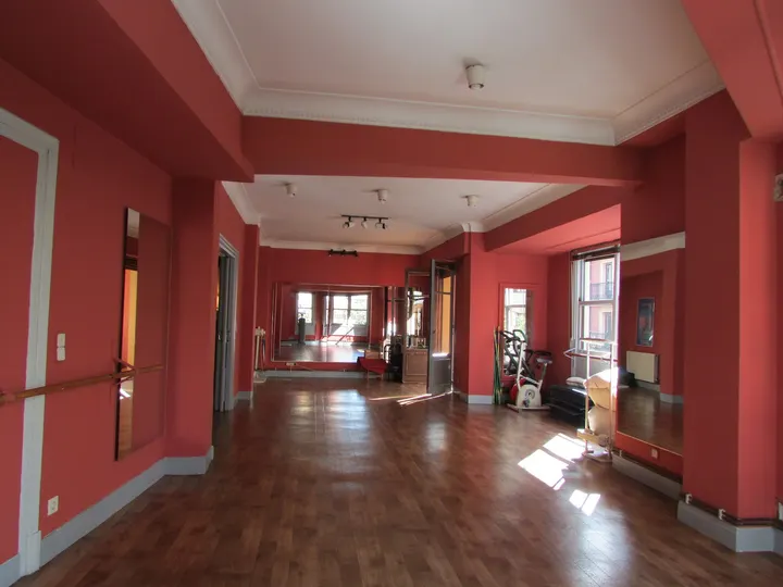 Centro Integral de Gimnasia y Estética Famik — Entrenamiento personal en Areeta / Las Arenas, Areeta / Las Arenas
