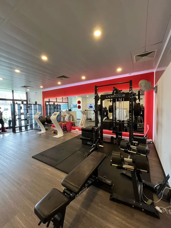 Elite Fitness Segrate — palestre-studio a Tregarezzo, Milano San Felice — 2