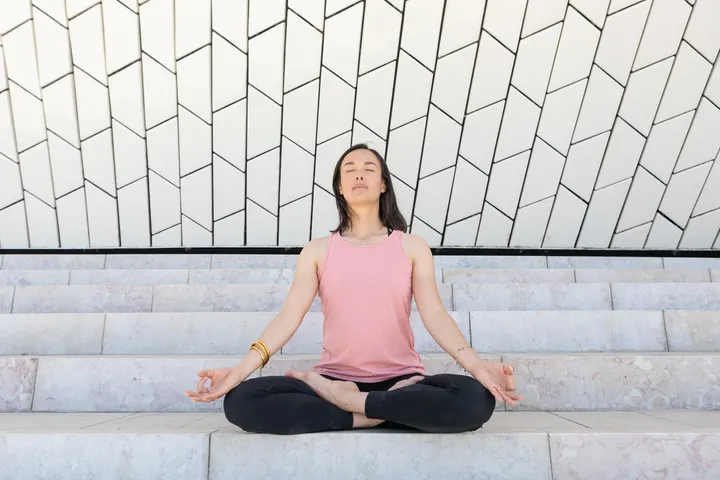 Yoga Devy — Yoga em Santa Isabel, Lisboa