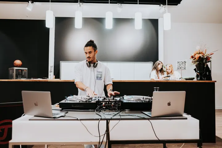 FKV DANCE STUDIOS — tanz-studio in Neu-Ulm — 4